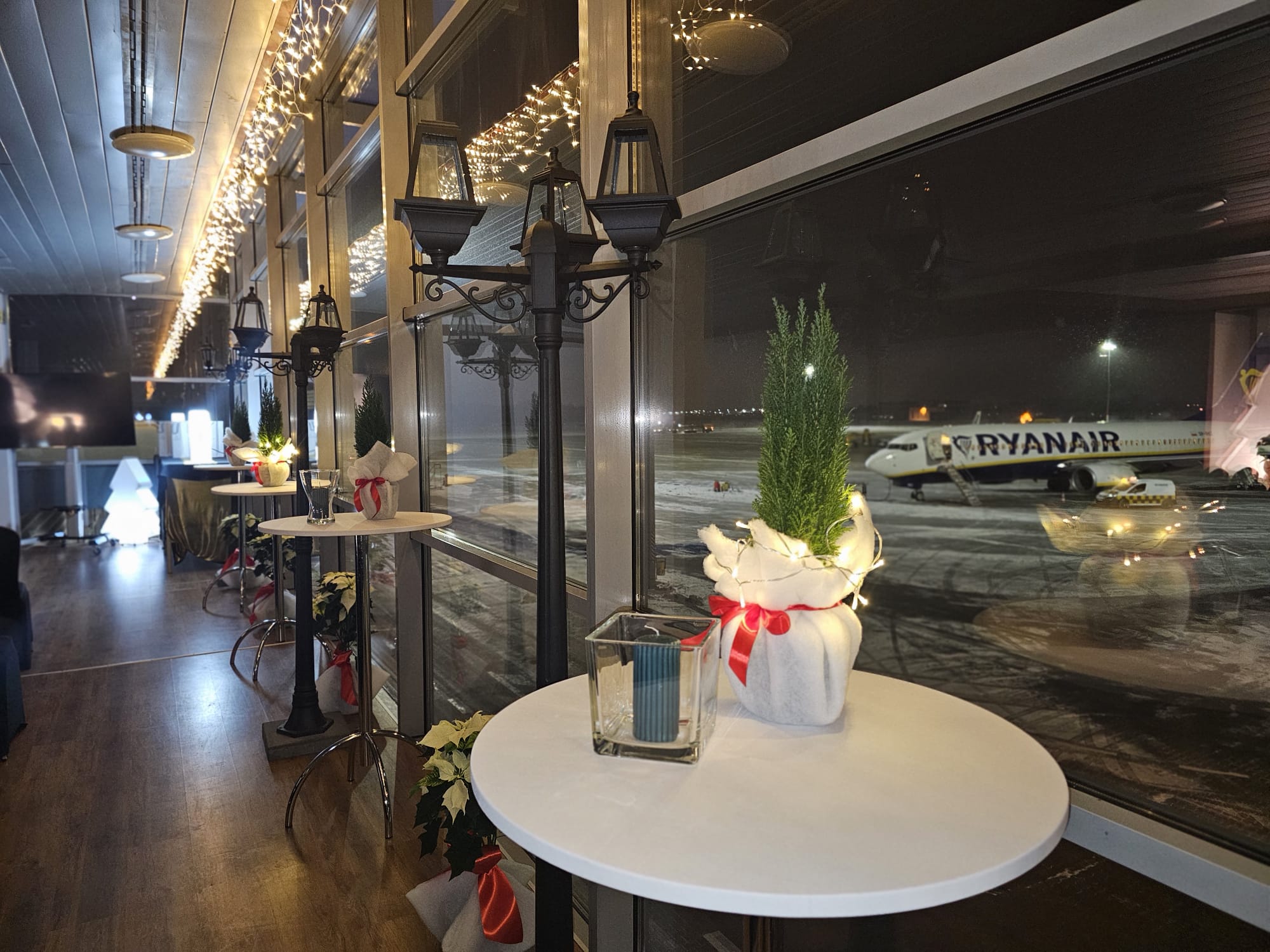 Read more about the article Koncert X-lecia Lotnisko Ławica